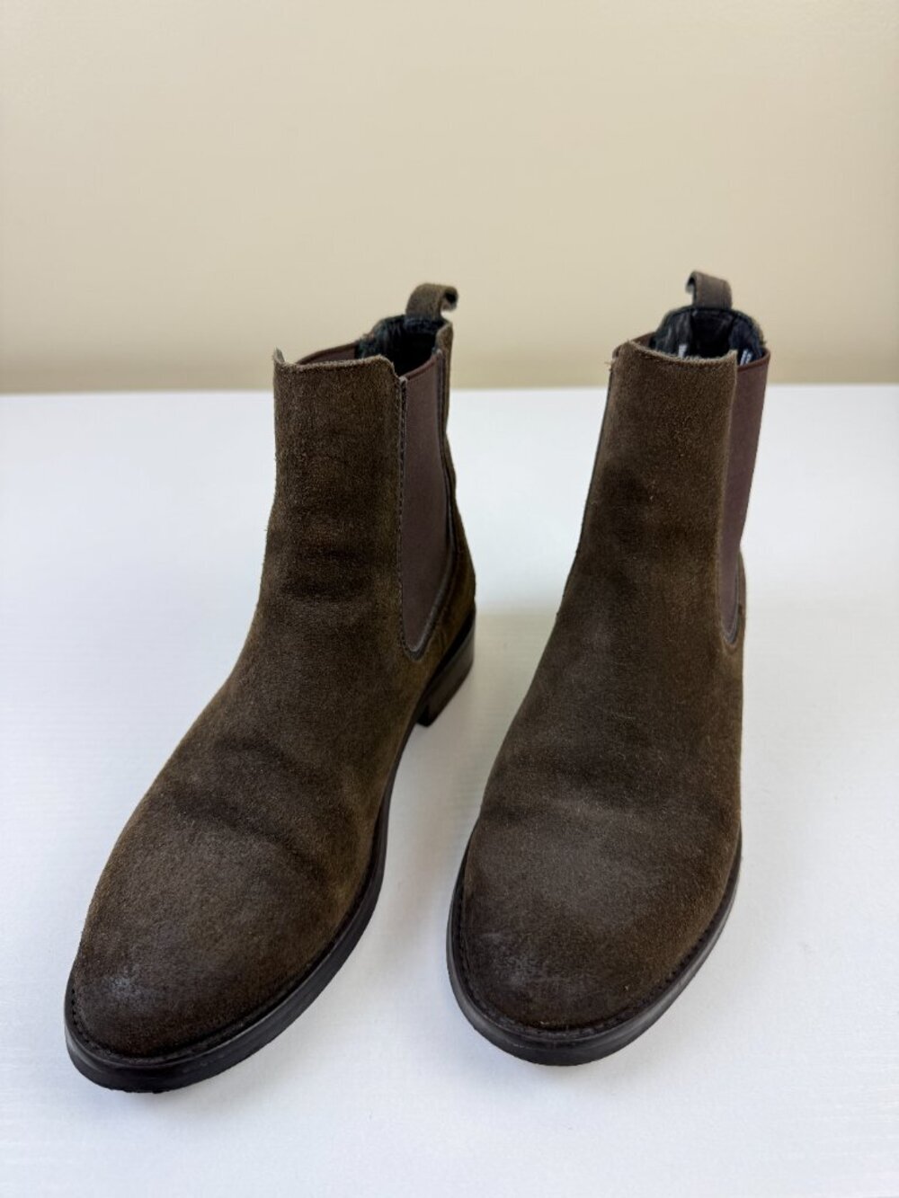 EUC Thursday Boot Duchess Chelsea Boots Dark Brown/Olive Suede